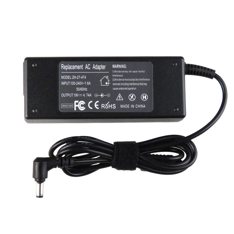 Set di caricabatterie adattato - Laptop Charger recensione e prezzo